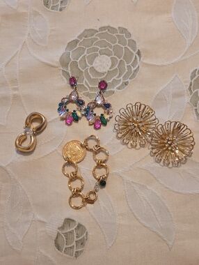 Gold Multi-Color Crystal Drop Earrings and Gold Bracelet Set
